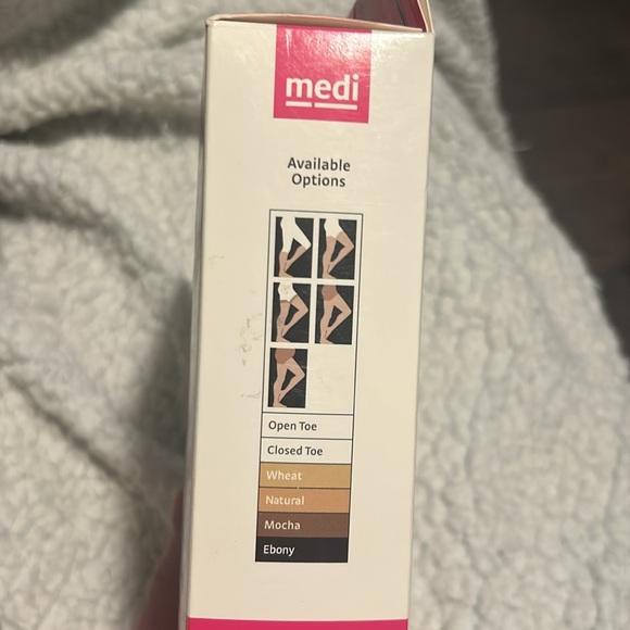 Mediven 47106 maternity compression stocking natural closed toe VI 20-30mmHg - Picture 3 of 5